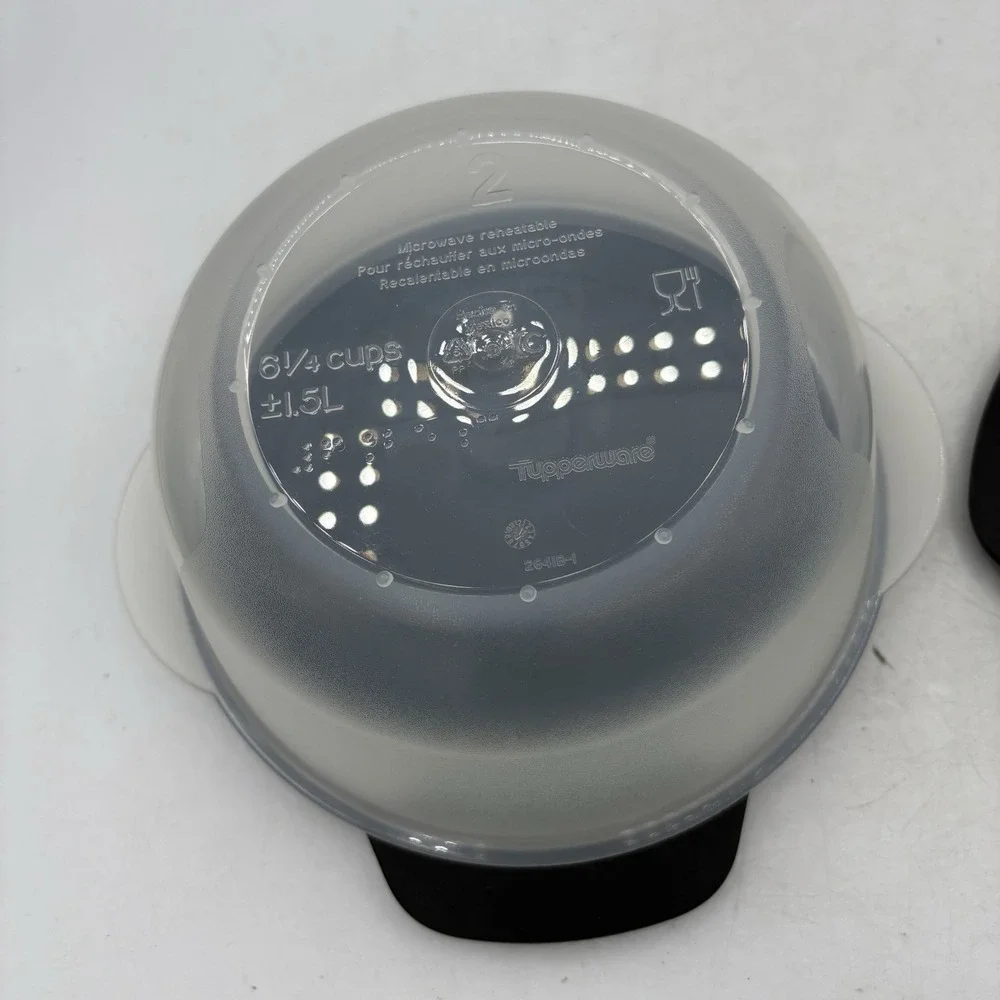 Tupperware Bowls Crystalwave 6.25 Cups Microwaveable Round Clear Bl Lid Lot of 2
